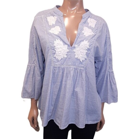 3/$20 H&M Striped Boho Top Floral Blue  Embroidered Crochet Vneck Flare Sleeve - Picture 1 of 11